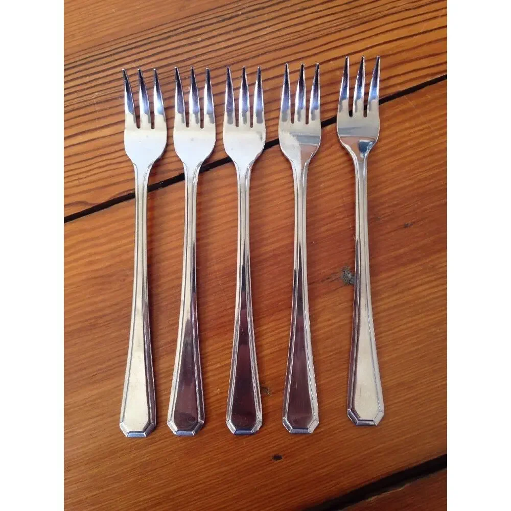 Set 30 Towle Supreme Cutlery Stainless Spoons Knives Forks Flatware Silverware